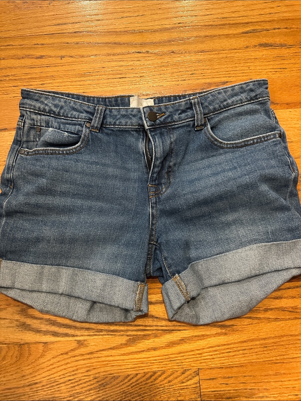Caslon Cuffed Denim Shorts – Size 28